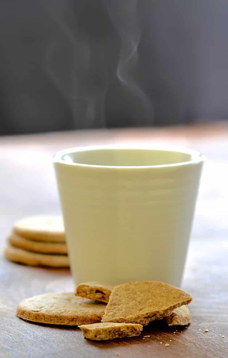 Make your own delicious vegan digestive biscuits. Crunchy, crumbly & not too sweet, they make the perfect accompaniment to a cup of tea! 