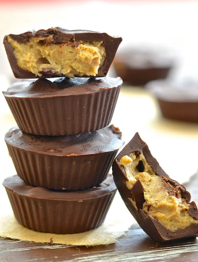 These 4 ingredients Peanut Butter Banana Cups are a lighter alternative to more traditional versions and are literally melt in your mouth delicious. Eat straight from the freezer for an ice-creamy, fudgy type filling, or leave to defrost for 5 - 10 minutes and have a super creamy, smooth and oozy melt in your mouth delicious.