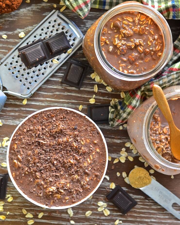 Make your mornings a little less stressful with these Ginger Chocolate Overnight Oats. Wake up to a jar of chocolatey, oaty goodness with a touch of aromatic ginger warmth. And best of all, there is no cooking involved!