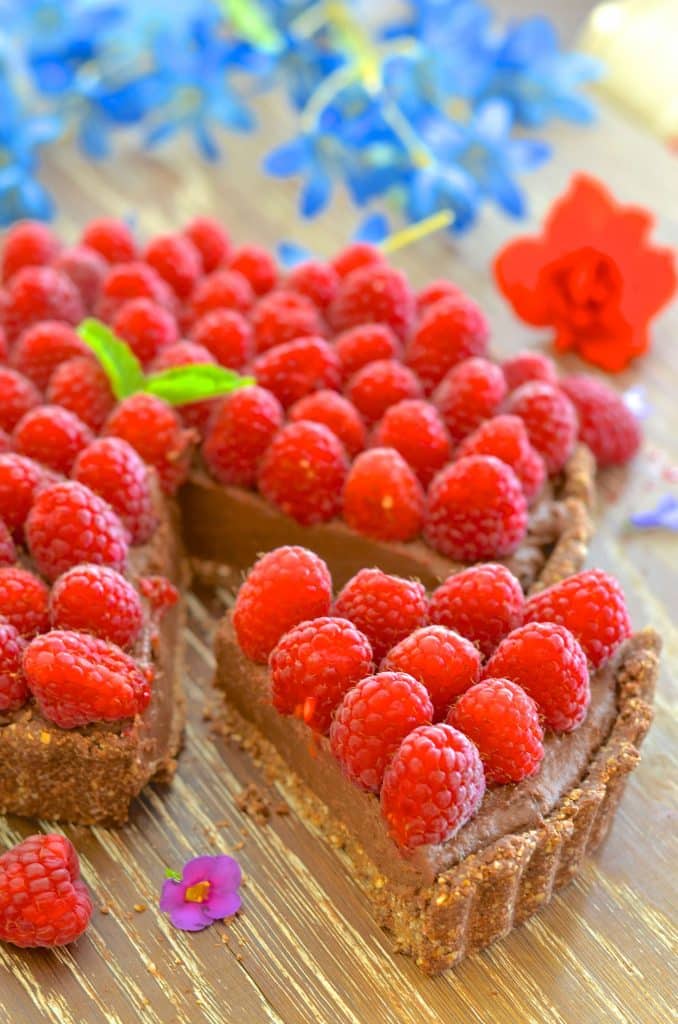 Vegan Mother's Day recipes - Want a dessert that looks and tastes decadent but is secretly quite good for you? I've got you covered with my Healthy Fudgy Chocolate Raspberry Tart!