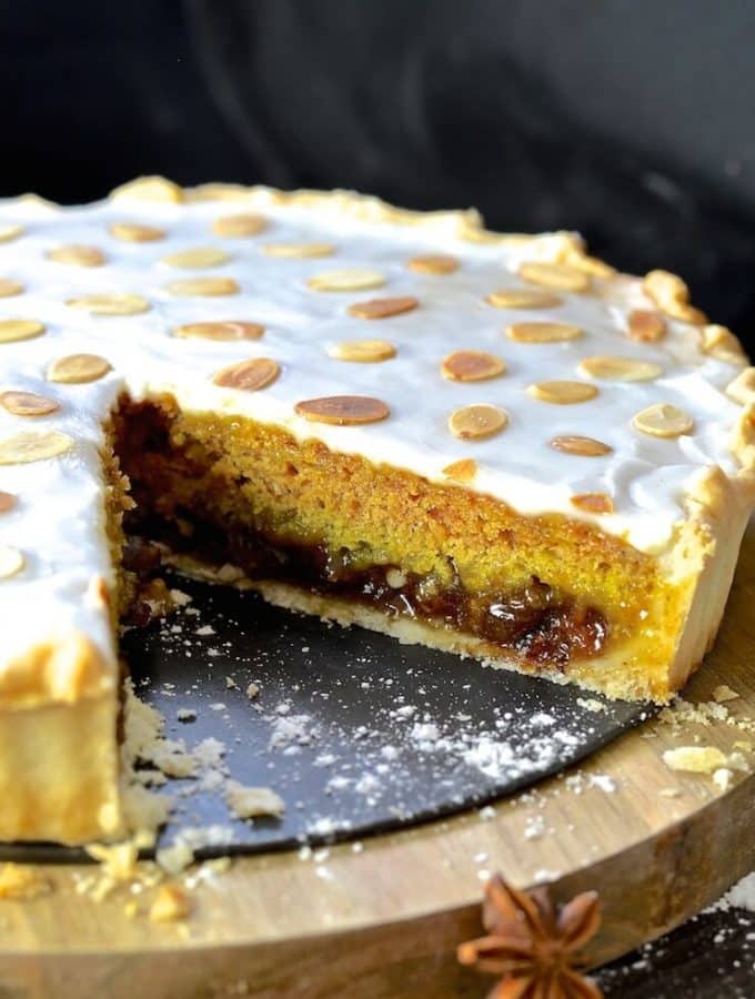 Crisp pastry, rich mincemeat, delicate spice infused sponge & brilliant white, sweet frosting come together to create a taste & texture explosion. This Festive Mincemeat Tart is indulgent, rich & just perfect for the holidays!