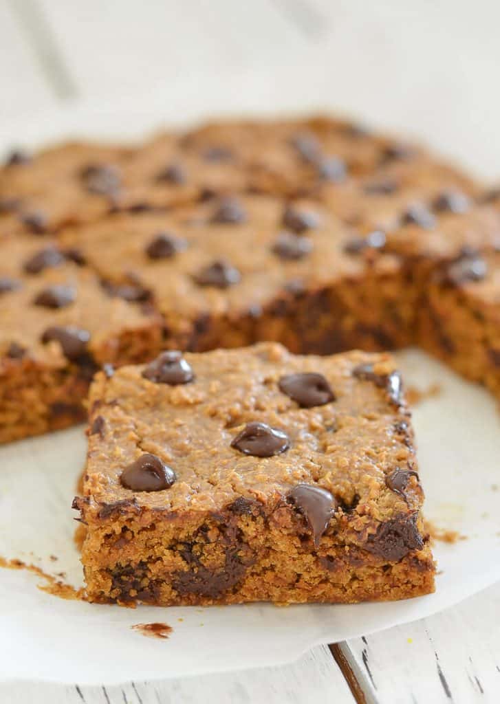 Vegan Mother's Day recipes - These Oatmeal Chocolate Chip Cookie Bars are perfectly soft & chewy, made healthier with oat flour & no oil, and they are absolutely delicious!