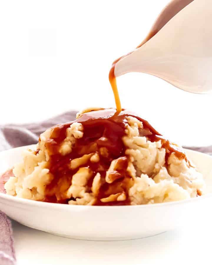 gravy on mashed potato