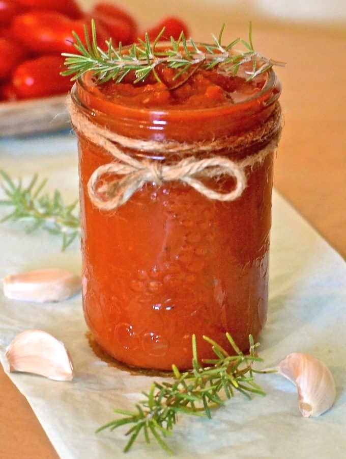 This easy Marinara Sauce with Rosemary has a deep, rich tomato flavour with unmistakable aromatic undertones of rosemary. With only six store-cupboard ingredients (plus oil & seasoning) it can be thrown together quickly and easily. It can even be cooked in a slow cooker! Read more at https://avirtualvegan.com/#2y79jfZWMKUTjG3B.99