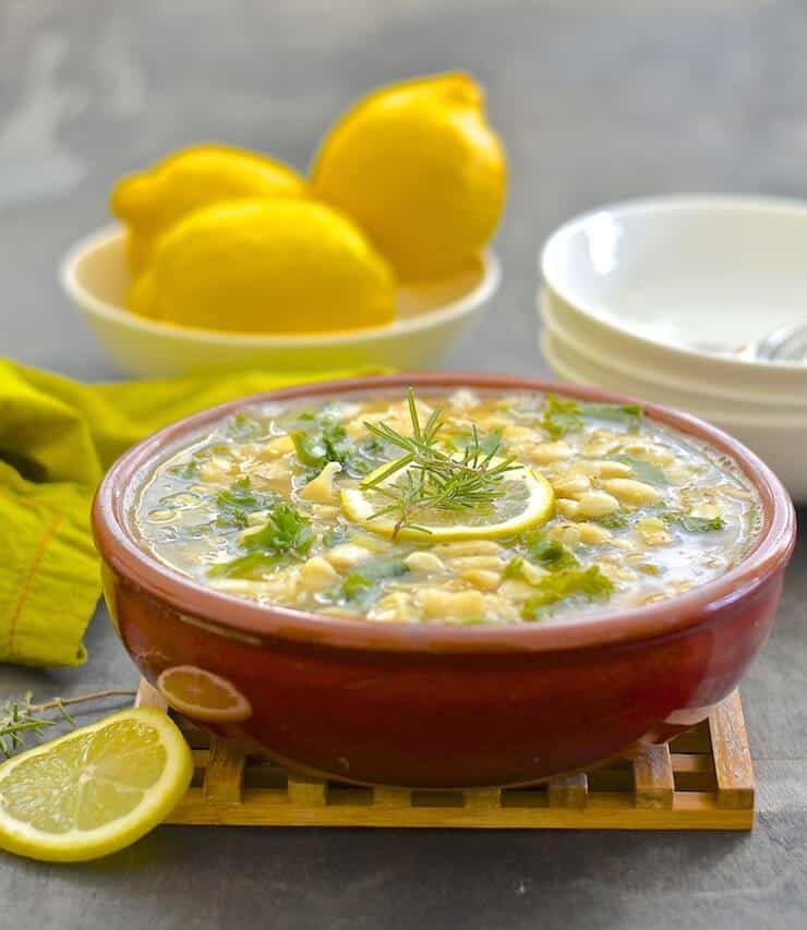 A simple, light & summery white bean stew made with everyday ingredients. Full of fresh lemony, garlicky flavour & ready in under 30 minutes!